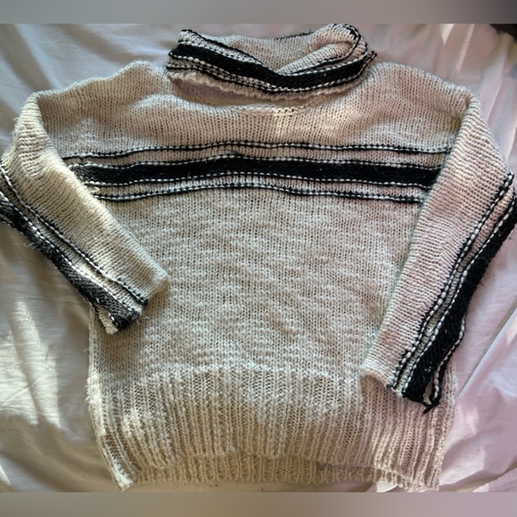 Mel rose and market knit sweater - Picture 1 of 2
